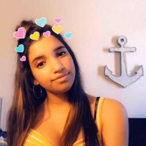 Profile Picture of Shalianie Cabrera (@shalianie) on Poshmark