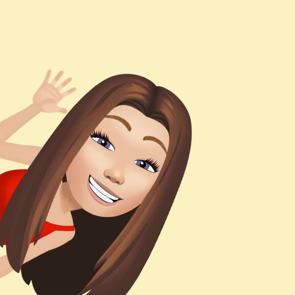 Profile Picture of Elyssa Machmer (@elyssamachmer) on Poshmark