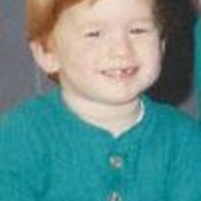 Profile Picture of Jon Groome (@ManOfA_FewWords) on Twitter