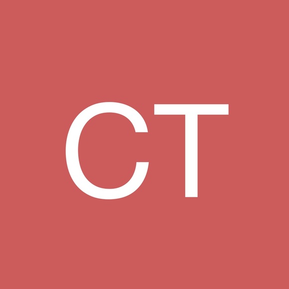 Profile Picture of Catherine Trinh (@luxe_chic) on Poshmark