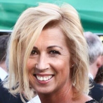 Profile Picture of Della Thomas (@FizzFriday) on Twitter
