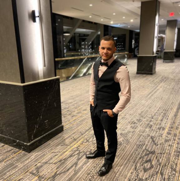 Profile Picture of Jonathan Candelaria (@jonathancandela) on Poshmark