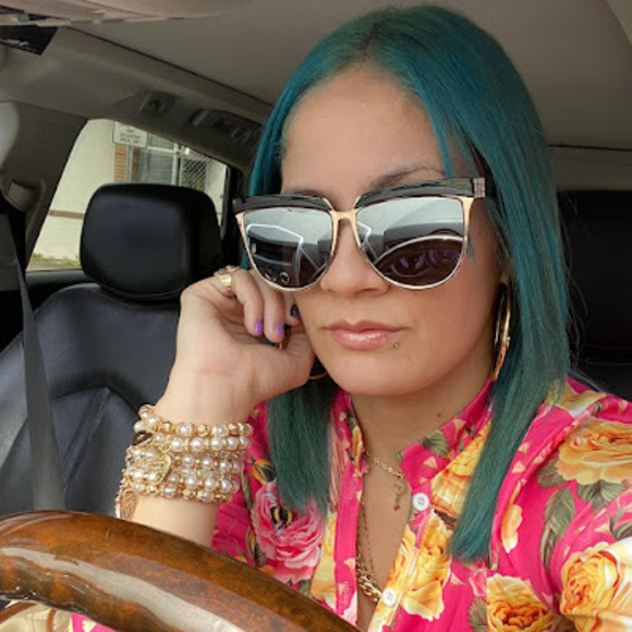 Profile Picture of Suheily Cubero (@suheilycubero) on Poshmark