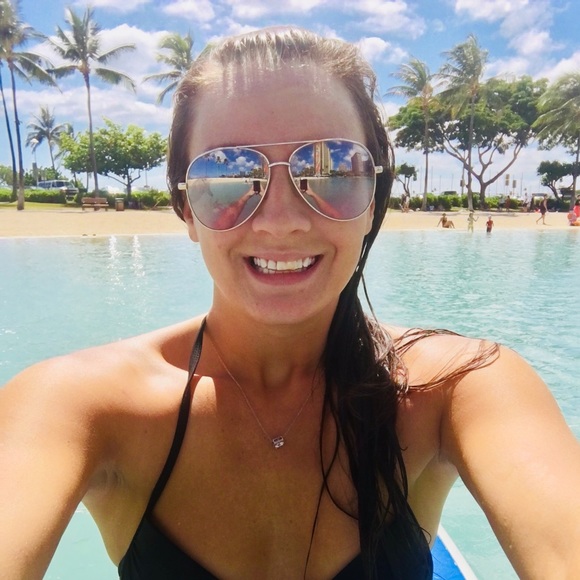 Profile Picture of Brandi Steelman (@bsteel1995) on Poshmark