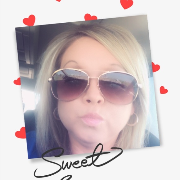 Profile Picture of Misty Fowler (@mfowler0560) on Poshmark