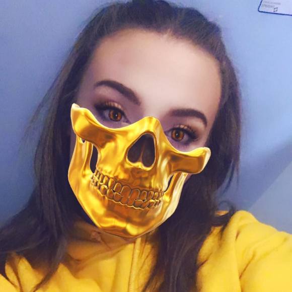 Profile Picture of Julia Stevens (@jstevenss) on Poshmark