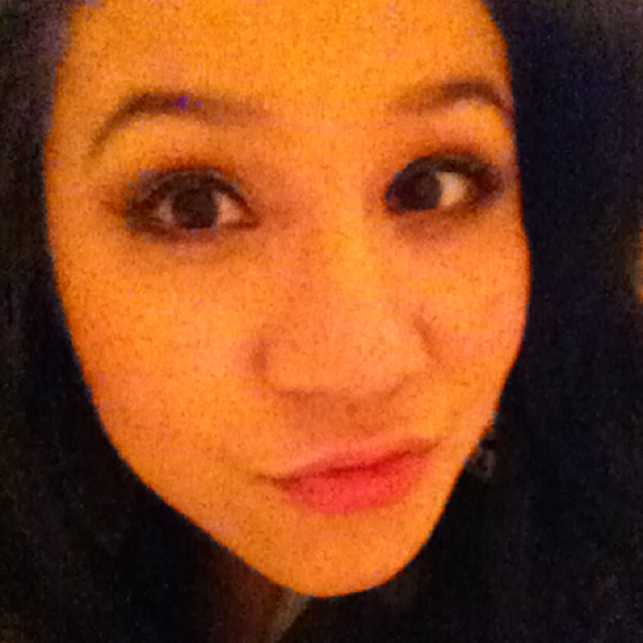 Profile Picture of Paula Zepeda (@sp_amorzz) on Poshmark
