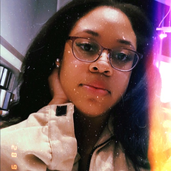 Profile Picture of Shaakirah Mccrary (@kiramccrary27) on Poshmark