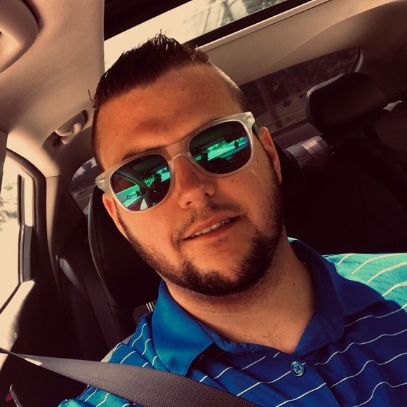 Profile Picture of Brandon Weaver (@dogs3783) on Poshmark