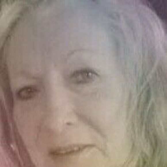 Profile Picture of Paula Darnell (@blueface113) on Poshmark