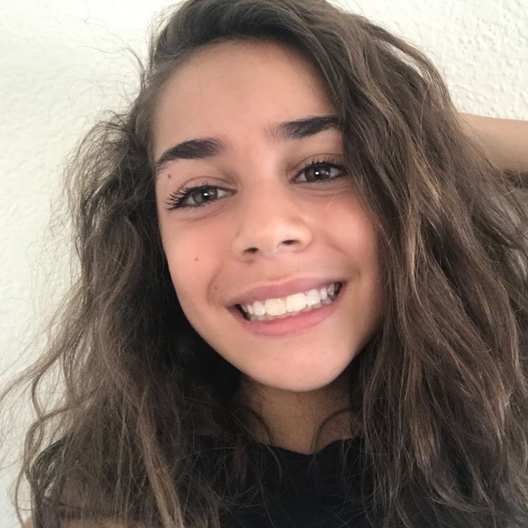 Profile Picture of Maeva Abi aad (@maeva_a) on Poshmark