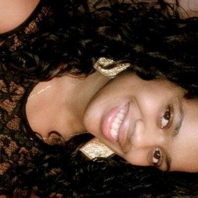 Profile Picture of Stacey Singleton (@yogirl_staco) on Twitter
