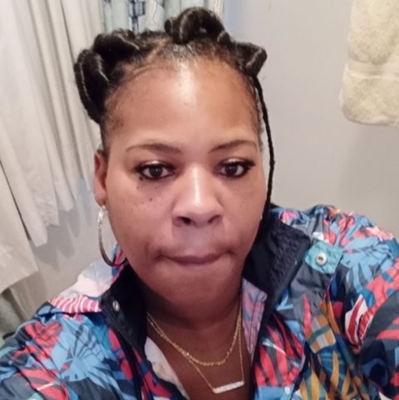 Profile Picture of Moore Annie (@annielittle1968) on Poshmark