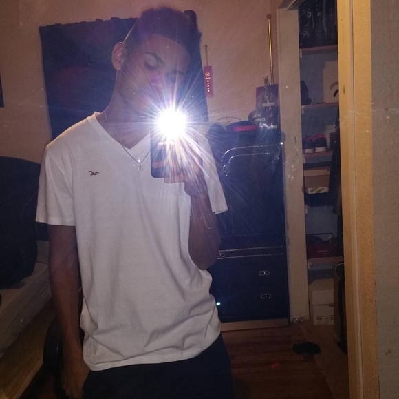 Profile Picture of Steven Calderon (@runfas15teven) on Poshmark