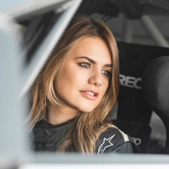 Profile Picture of Daria Bakai (@ambochka) on Poshmark