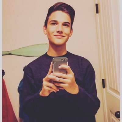 Profile Picture of Tyler Burger (@Burgerboi21) on Twitter