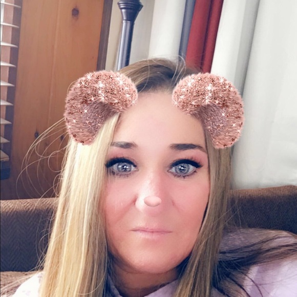 Profile Picture of Jennifer Mccuaig (@jmccuaig) on Poshmark