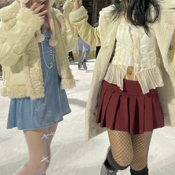 Profile Picture of Dazi Choi (@no0n3s2cute4u) on Poshmark