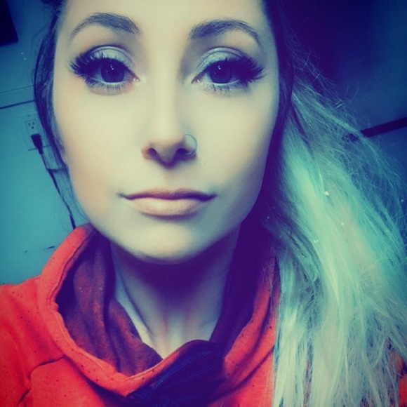 Profile Picture of Alecia Cunningham (@cunningham132) on Poshmark