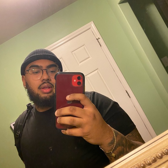Profile Picture of Carlos Goris (@carlos_goris) on Poshmark