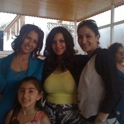 Profile Picture of Lily David (@lilydavid1) on Twitter