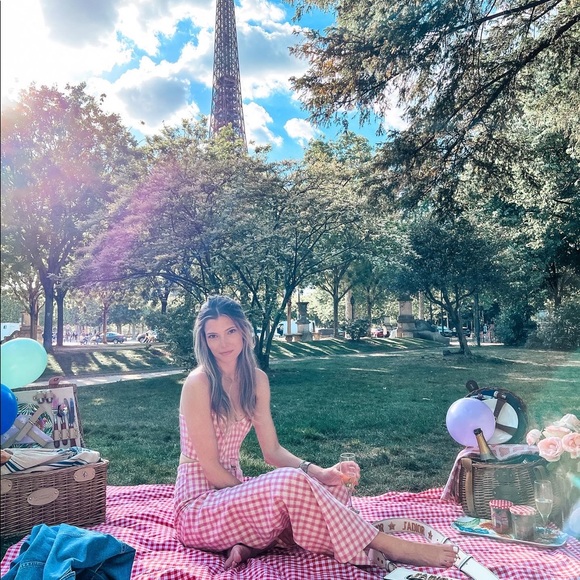 Profile Picture of Courtney Tecza (@ctecza03) on Poshmark