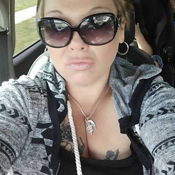 Profile Picture of Heather Cooley (@lemelleheather) on Poshmark
