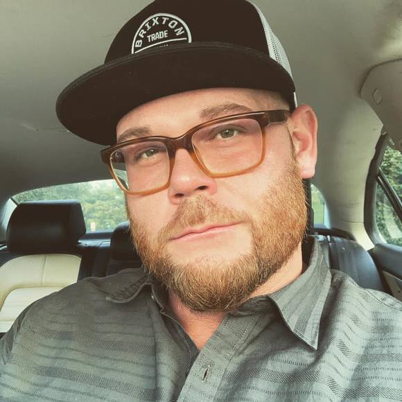 Profile Picture of Jonathan Fitzmaurice (@jfitzmau) on Poshmark
