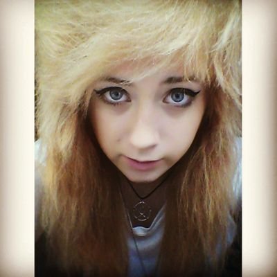 Profile Picture of Cleo Price (@cleolovescats) on Twitter