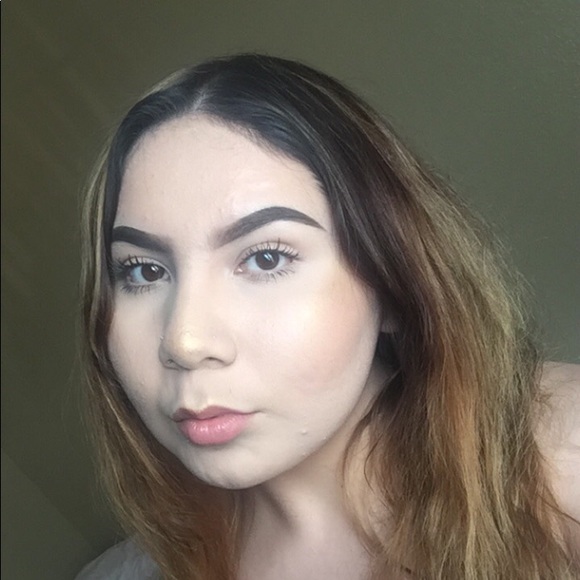 Profile Picture of Megan Gregory (@mgregory813) on Poshmark