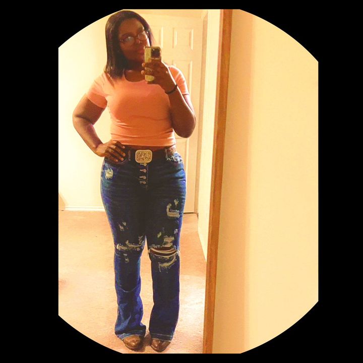 Profile Picture of Dani Thompson (@@danithompson42) on Tiktok