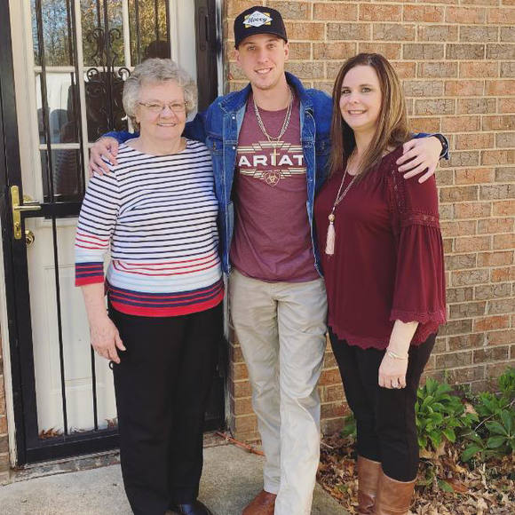 Profile Picture of Blake Wallace (@bdub05) on Poshmark