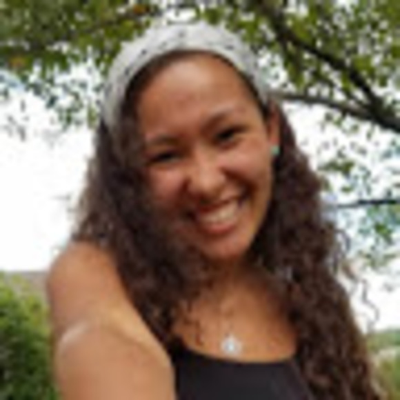 Profile Picture of Hannegan Bea (@worldofiliad) on Poshmark