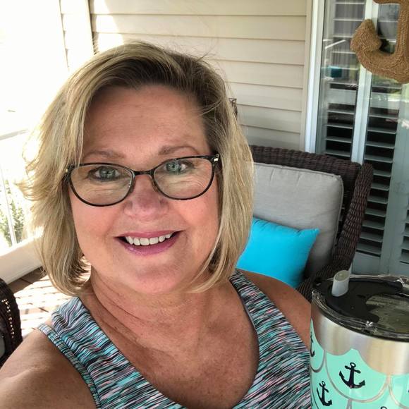 Profile Picture of Patti Hammel-button (@pttybttn) on Poshmark