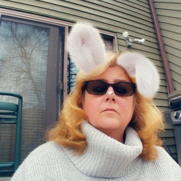 Profile Picture of Sharon Huffert (@huffert40) on Poshmark