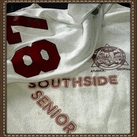 Profile Picture of Michelle Weems (@mchllwms) on Poshmark