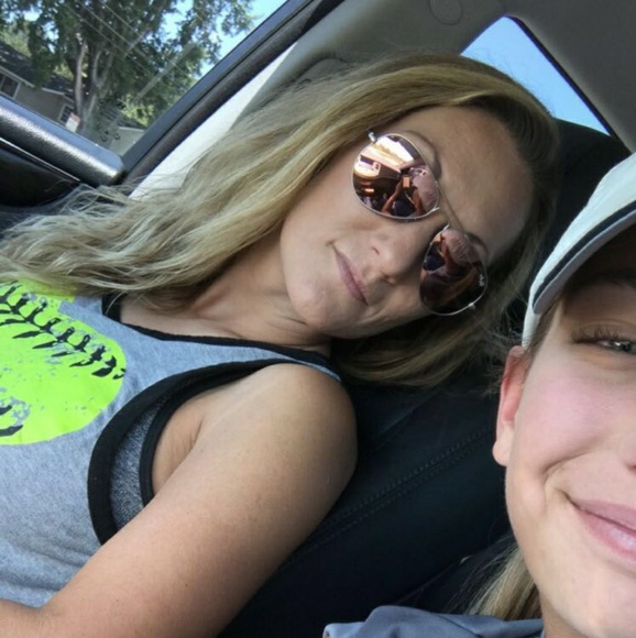 Profile Picture of Shawntel Mcmillen (@sjmac05) on Poshmark