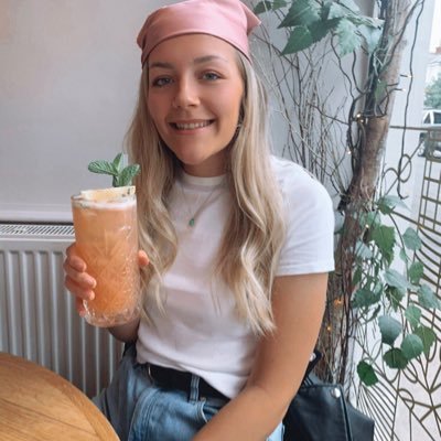 Profile Picture of Claire Craig (@clairecraig_xx) on Twitter