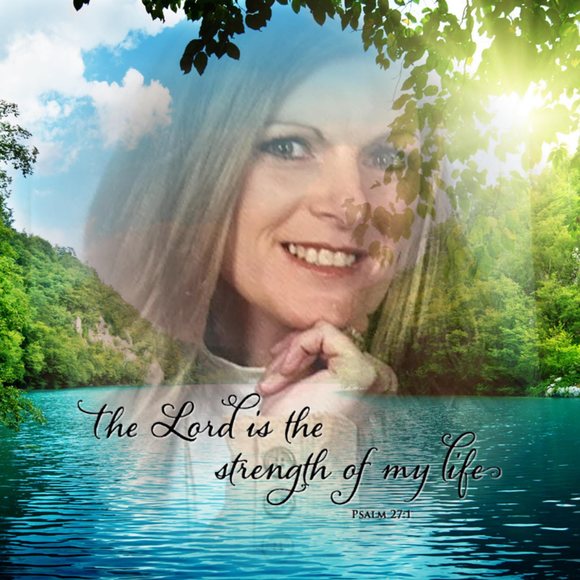 Profile Picture of Beth Stears (@bethstears) on Poshmark