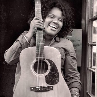 Profile Picture of Rica Newell (@EricaNewell) on Twitter