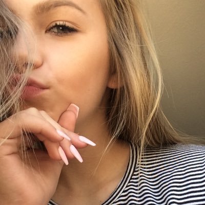 Profile Picture of E R I K A (@Erika_schulz11) on Twitter