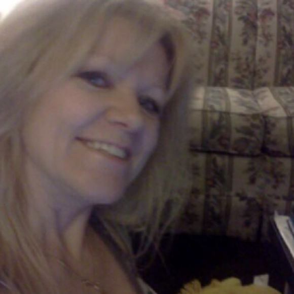 Profile Picture of Kari Reid (@raelibra) on Poshmark