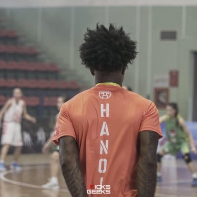 Profile Picture of Dominique Grant (@Put_m_On_Skates) on Twitter