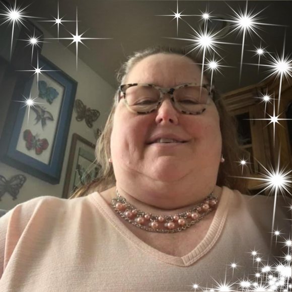Profile Picture of Diane Aarseth (@dianeaarseth) on Poshmark