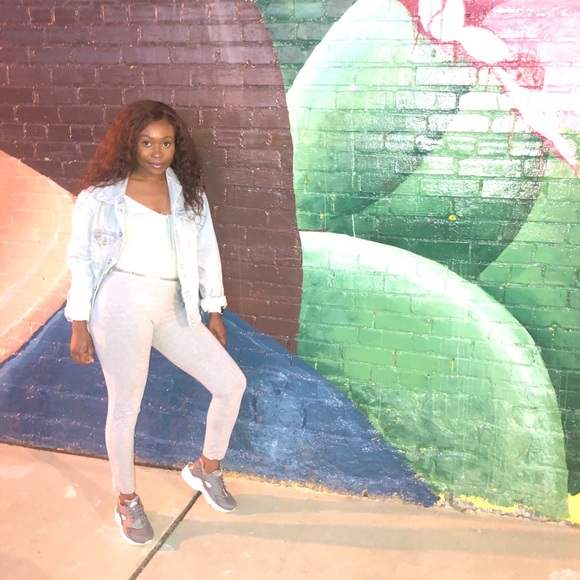 Profile Picture of Miatta Kakey (@miattasonii) on Poshmark