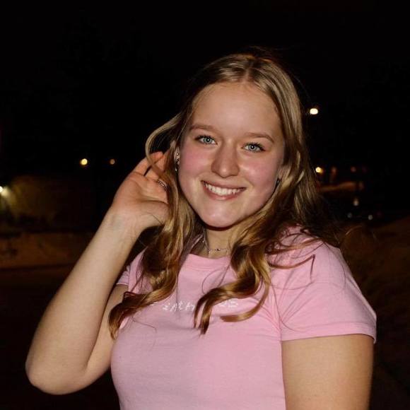 Profile Picture of Brittany Milot (@brittanymilot) on Poshmark