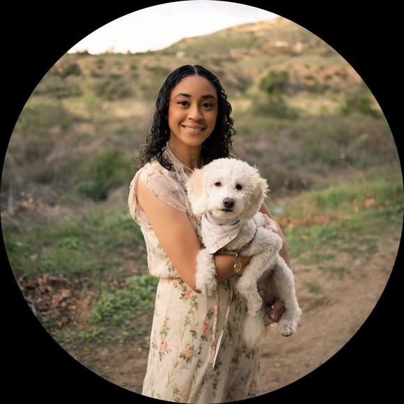 Profile Picture of Brieana Sylvian (@briejordi) on Poshmark