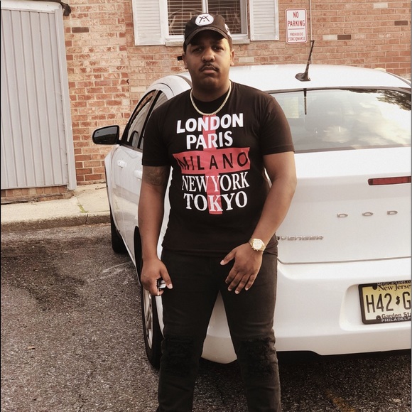 Profile Picture of Brandon Bowe (@bowe218) on Poshmark