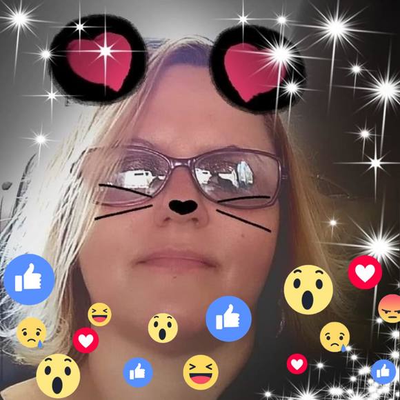 Profile Picture of Dawn Andrade (@8dawn5ema) on Poshmark