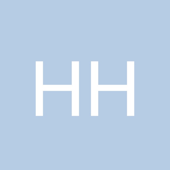 Profile Picture of Heidi Hudson-roberts (@hhudsonroberts) on Poshmark
